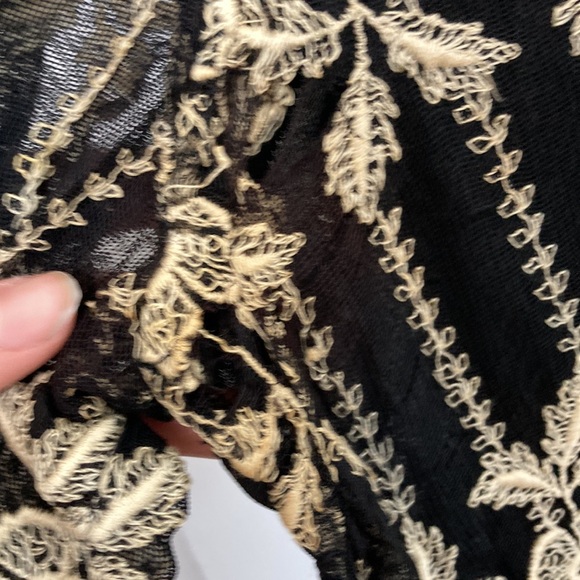 TRUE VINTAGE embroidered top - Picture 4 of 7